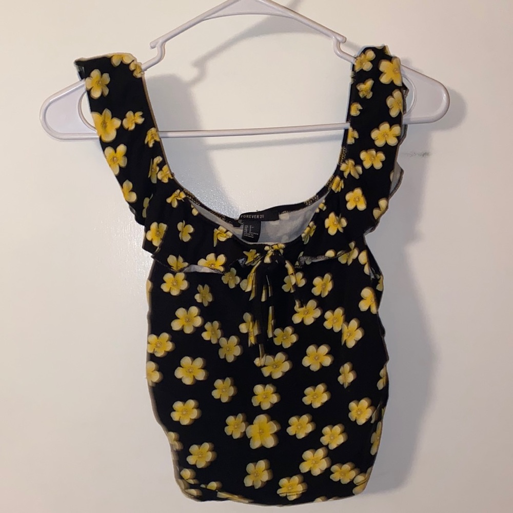 Off the shoulder ruffled tube top